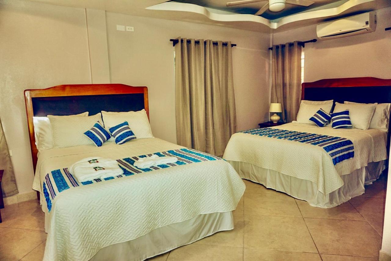 La Isla Resort Caye Caulker Eksteriør billede